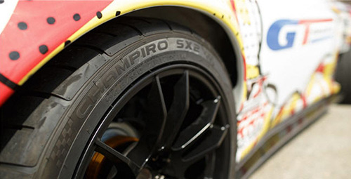 The Champiro SX2 is an Extreme Performance Summer tyre developed for enthusiasts who want higher levels of traction, response and driving control in dry and wet conditions.