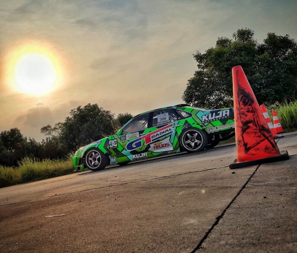 Duel Ketat dan Hasil Bagus Ditorehkan Para Drifter GT RADIAL
