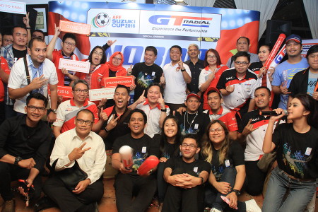 GT Radial Gelar Nobar Indonesia vs Vietnam Bersama Komunitas 